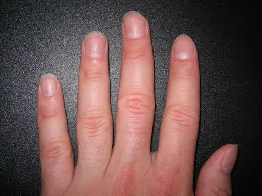 nails